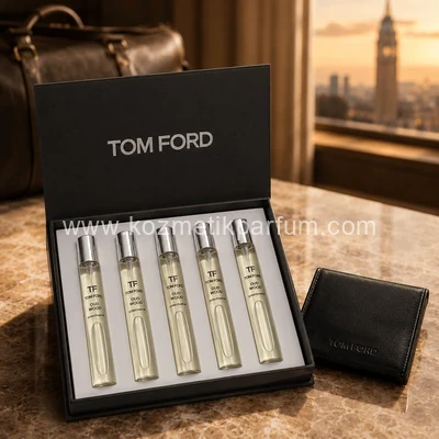 Tom Ford Oud Wood Çanta Seti ( 5 x 7,5 ml ) Parfüm